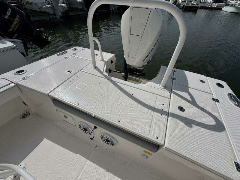 24ft Robalo Yacht For Sale