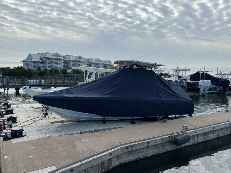 24ft Robalo Yacht For Sale