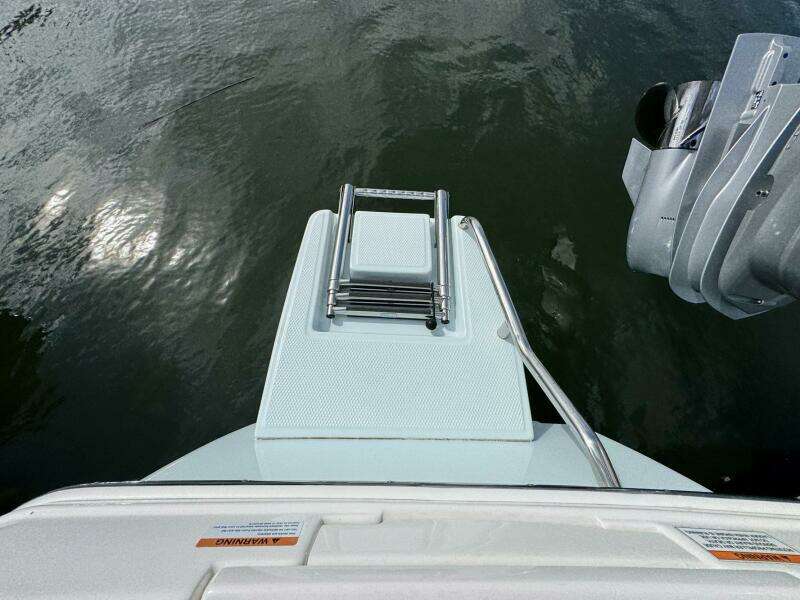 24ft Robalo Yacht For Sale