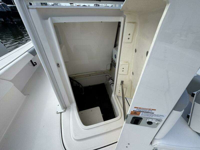 24ft Robalo Yacht For Sale