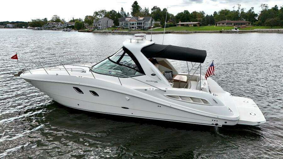 33ft Sea Ray Yacht For Sale