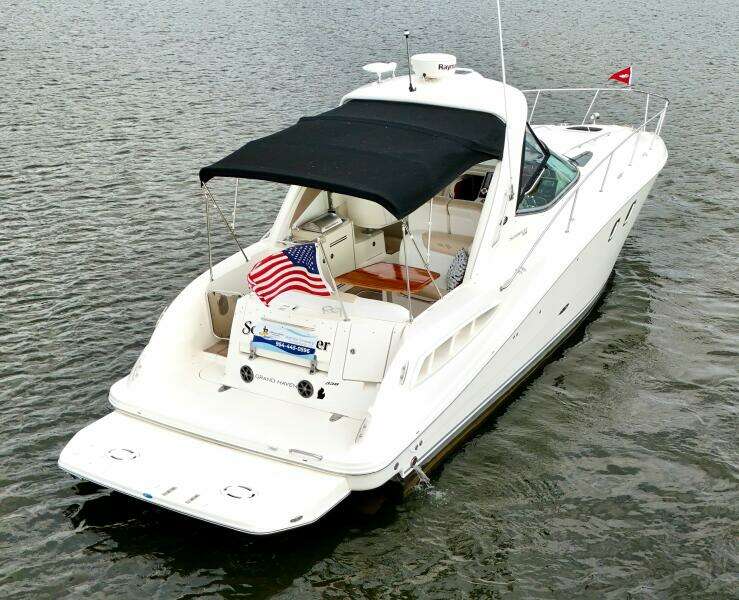 33ft Sea Ray Yacht For Sale
