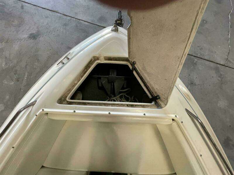 24ft Sea Ray Yacht For Sale