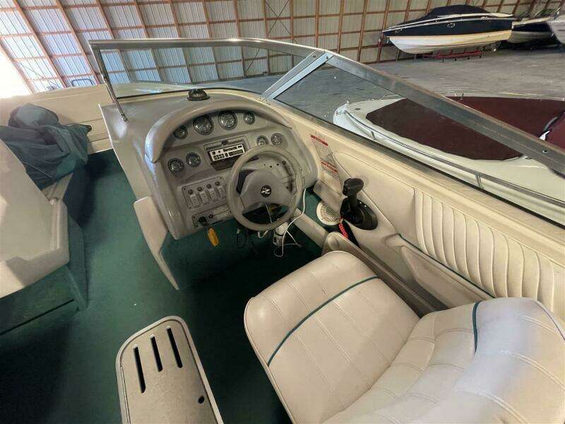 24ft Sea Ray Yacht For Sale