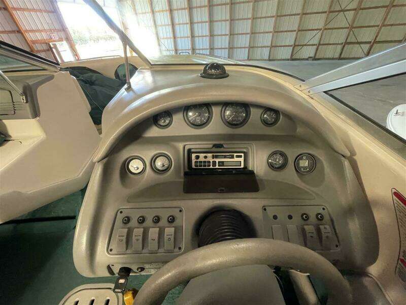 24ft Sea Ray Yacht For Sale