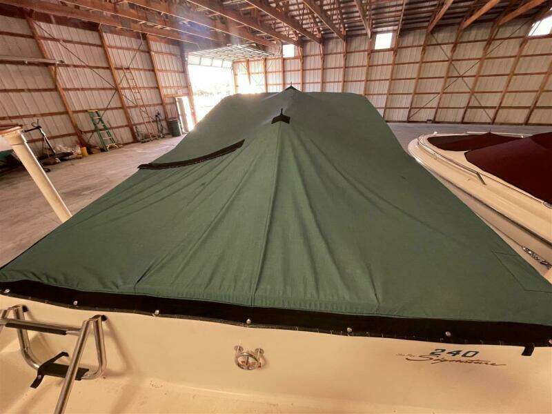 24ft Sea Ray Yacht For Sale