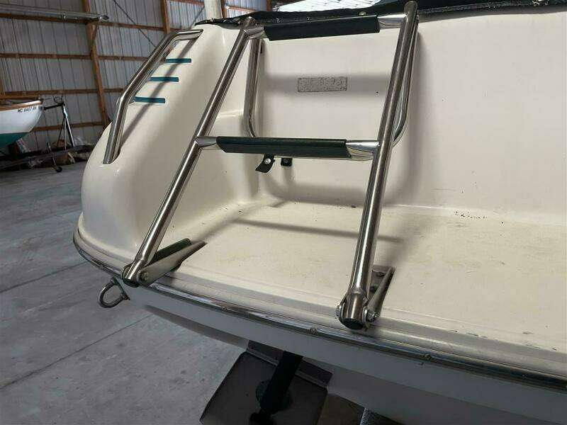 24ft Sea Ray Yacht For Sale