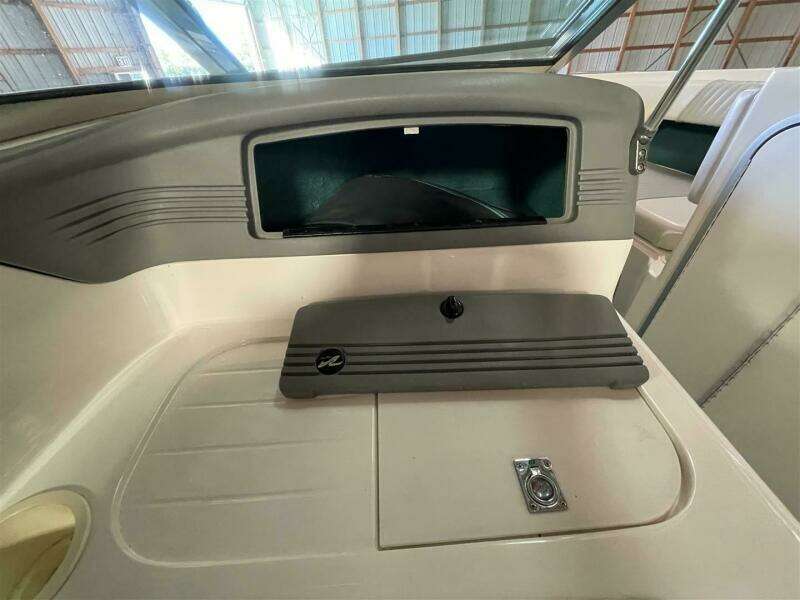 24ft Sea Ray Yacht For Sale