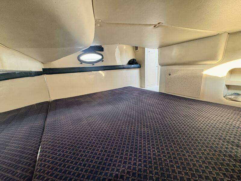Midnight Run 27ft Doral Yacht For Sale
