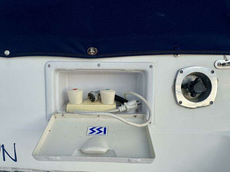Midnight Run 27ft Doral Yacht For Sale