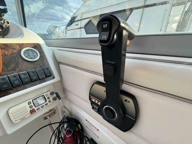 Midnight Run 27ft Doral Yacht For Sale