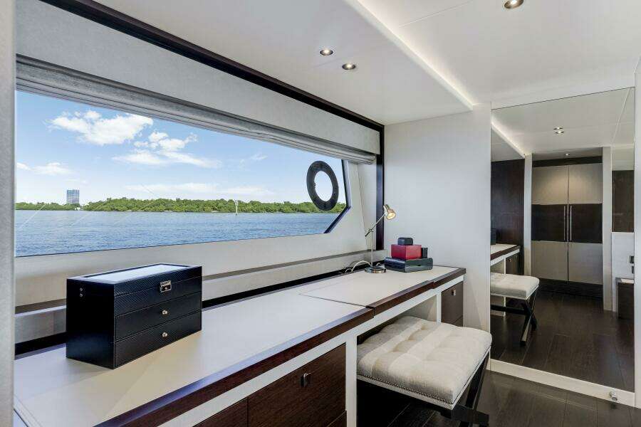 76ft Sunseeker Yacht For Sale