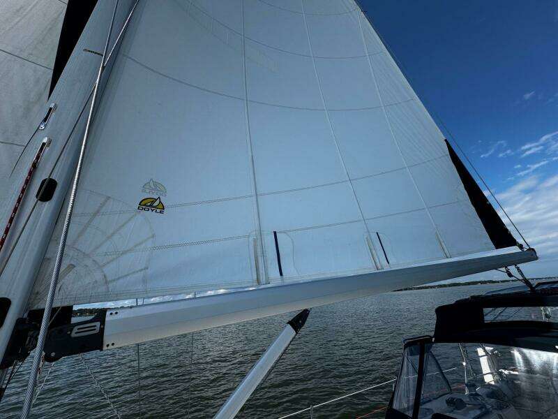 Vivez 38ft Hunter Yacht For Sale