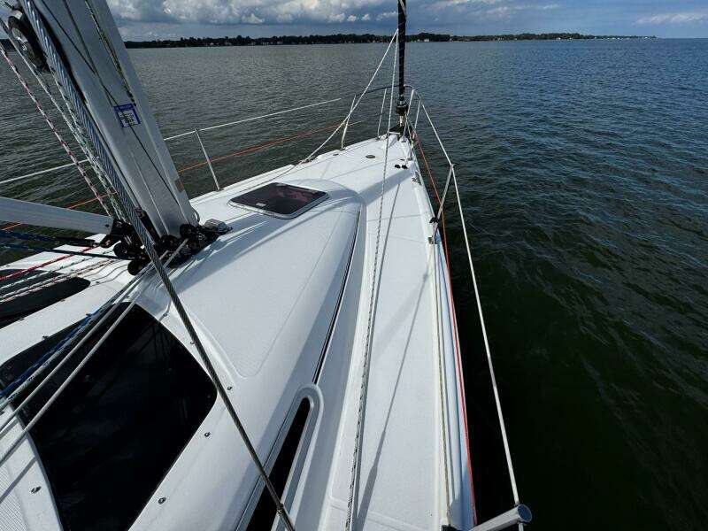 Vivez 38ft Hunter Yacht For Sale