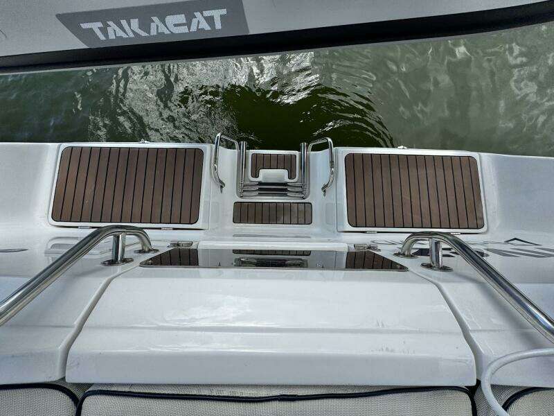 Vivez 38ft Hunter Yacht For Sale