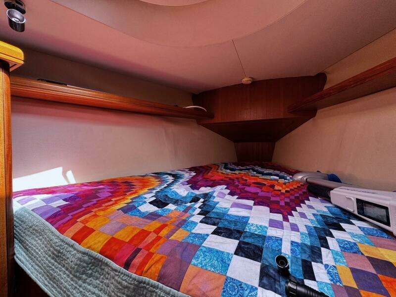 Vivez 38ft Hunter Yacht For Sale