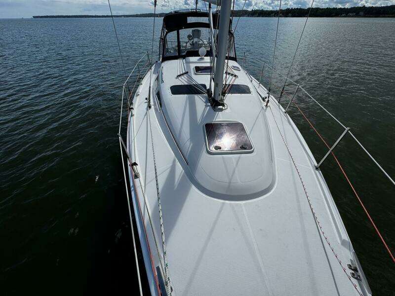 Vivez 38ft Hunter Yacht For Sale