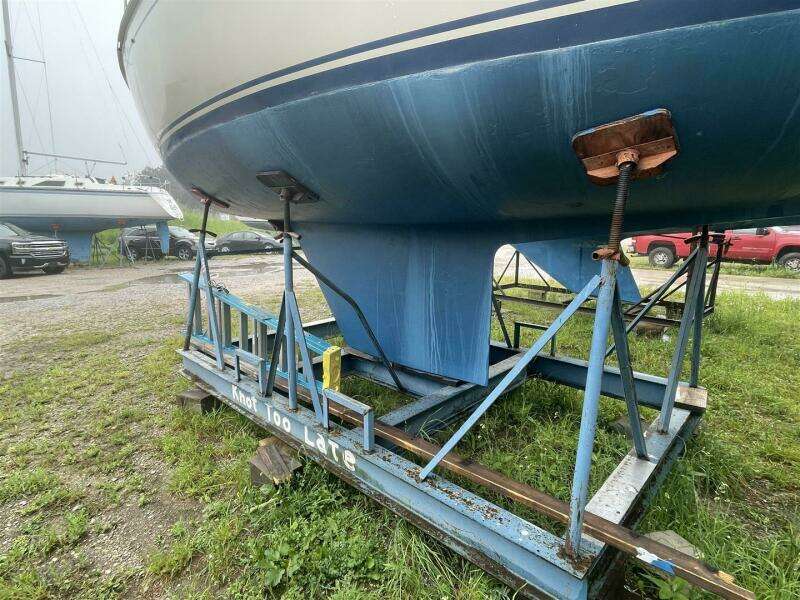 31ft CAL Yacht For Sale