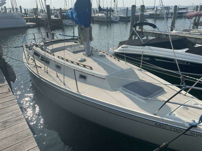 31ft CAL Yacht For Sale