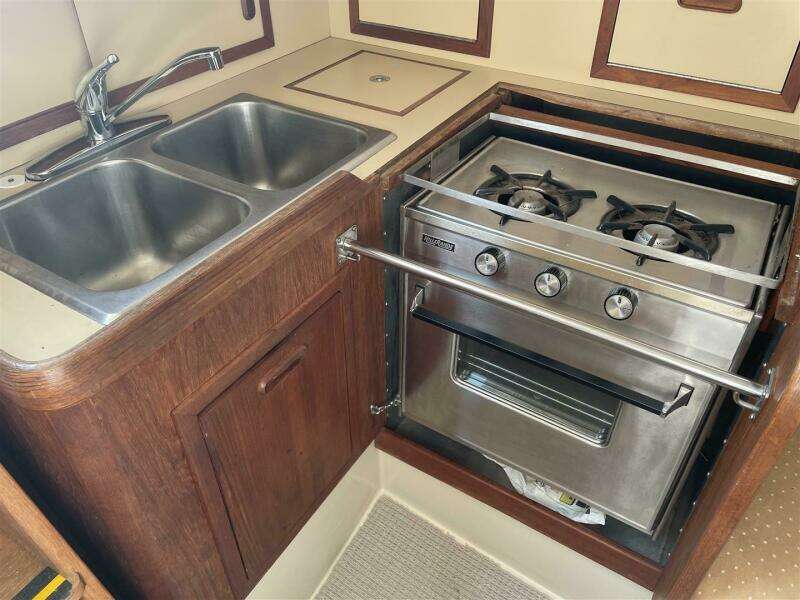 31ft CAL Yacht For Sale