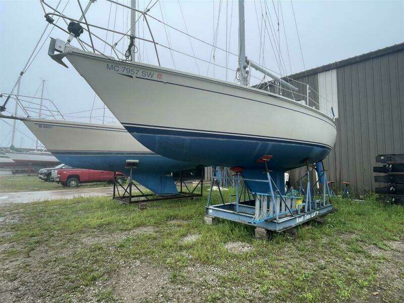 31ft CAL Yacht For Sale