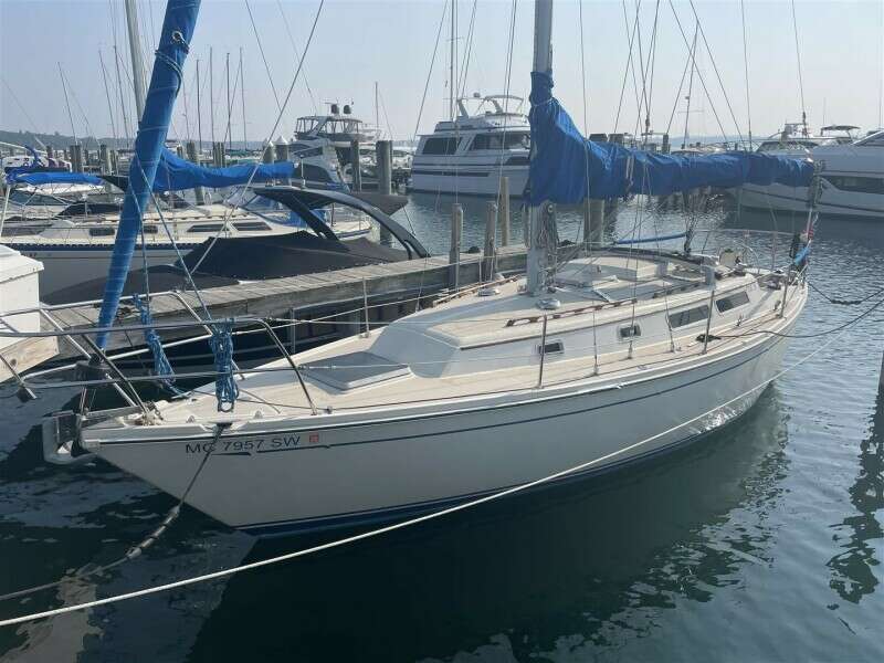 31ft CAL Yacht For Sale