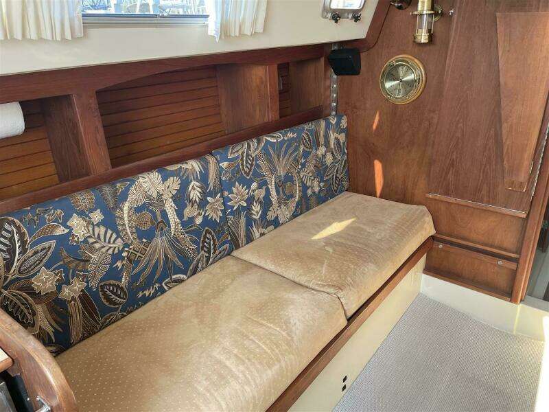31ft CAL Yacht For Sale