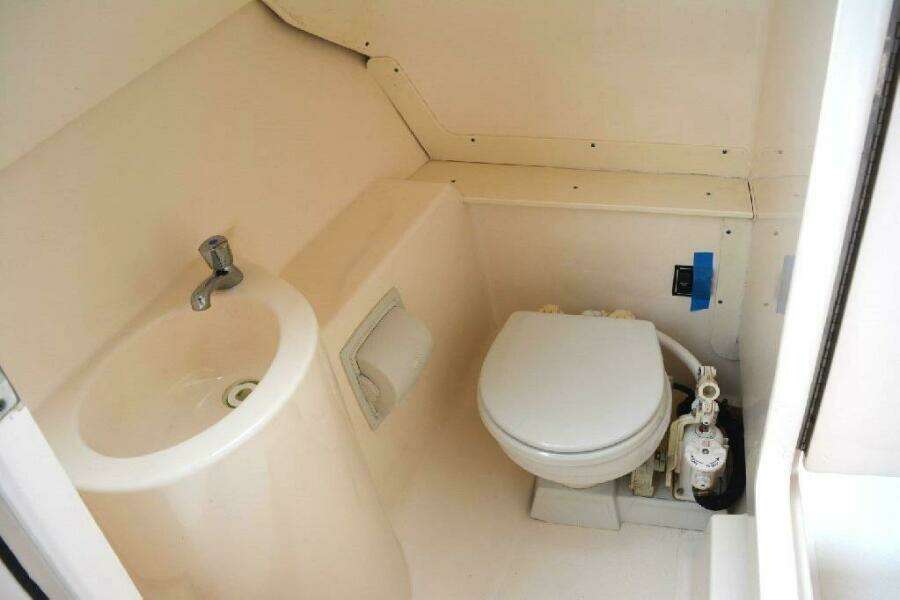 26ft Pursuit Yacht For Sale