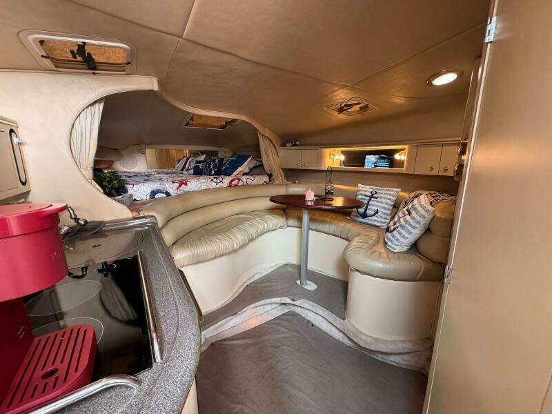 31ft Sea Ray Yacht For Sale