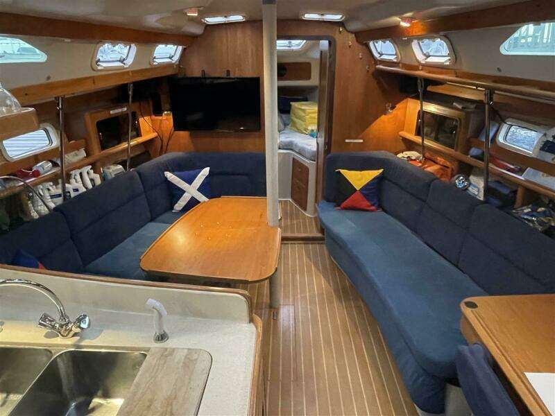 Midnight Magic 38ft Catalina Yacht For Sale