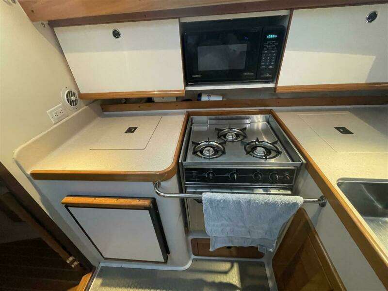 Midnight Magic 38ft Catalina Yacht For Sale
