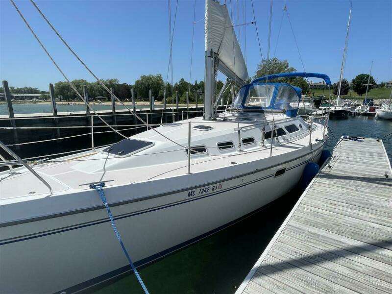Midnight Magic 38ft Catalina Yacht For Sale