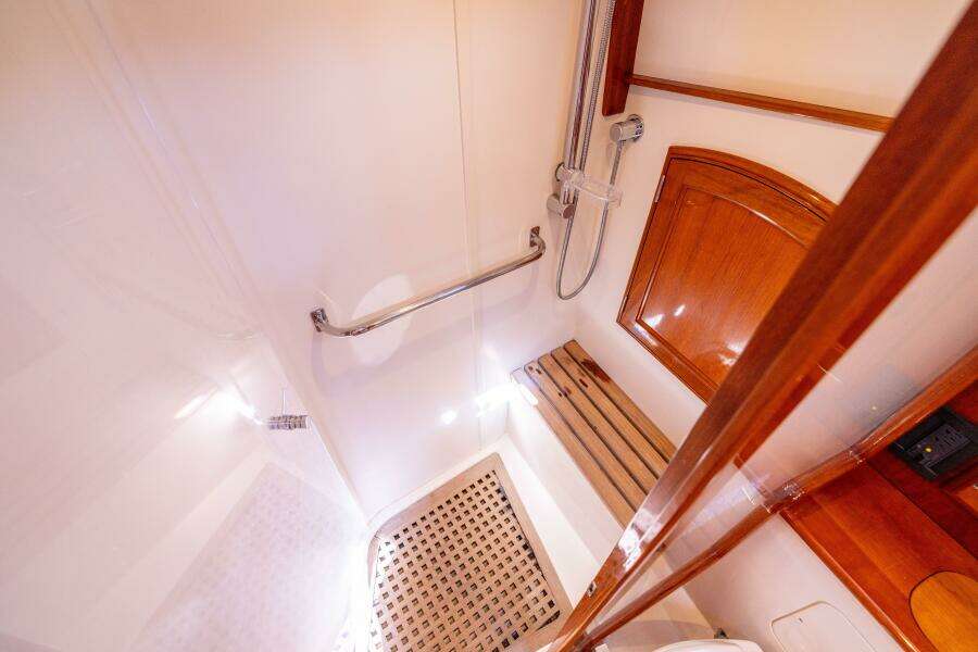 48 ft Hinckley  2014 Talaria 48 Flybridge