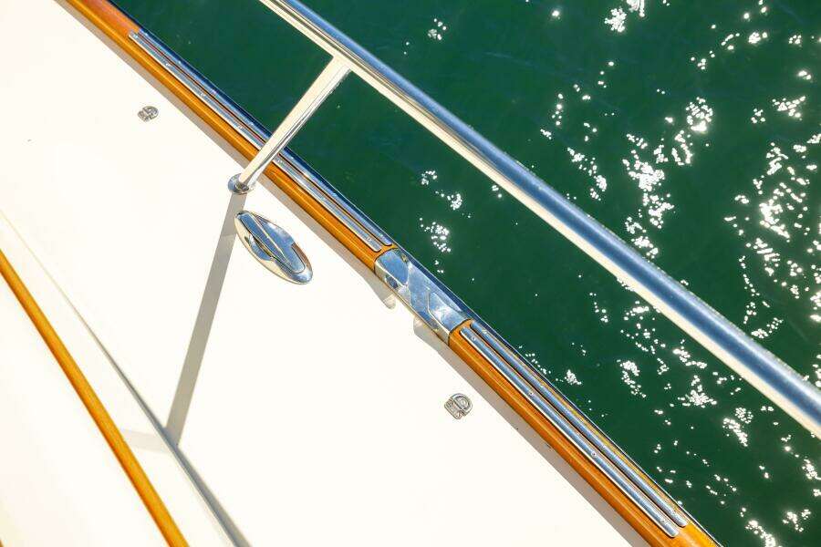 48 ft Hinckley  2014 Talaria 48 Flybridge
