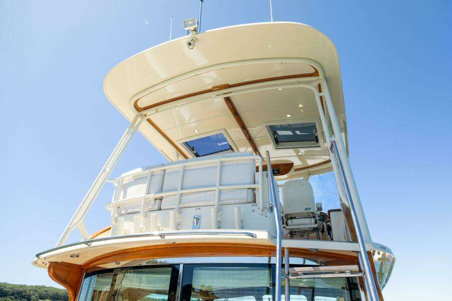 48 ft Hinckley  2014 Talaria 48 Flybridge