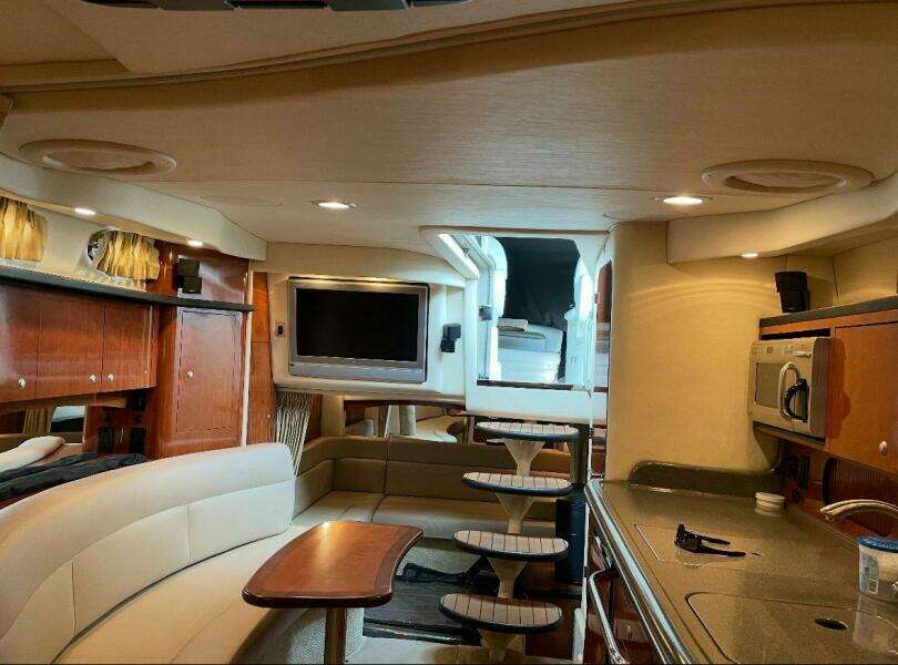 34ft Sea Ray Yacht For Sale