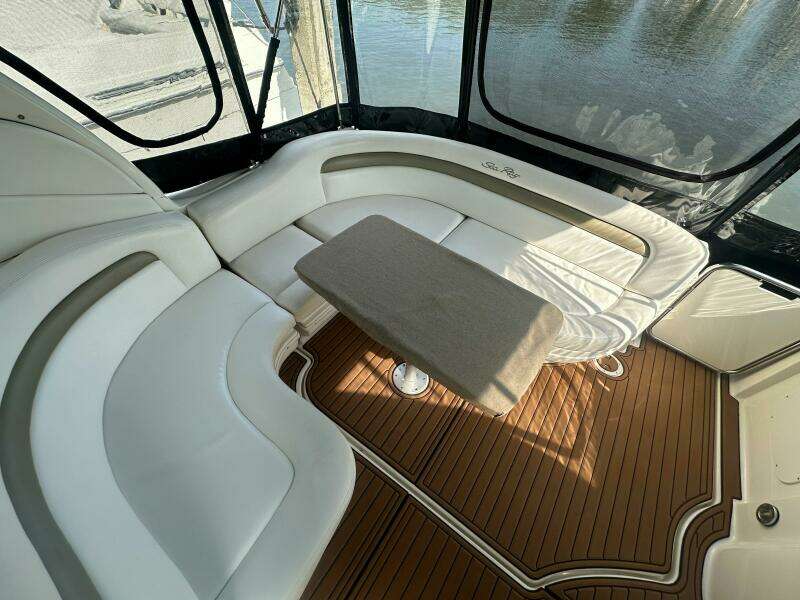 34ft Sea Ray Yacht For Sale
