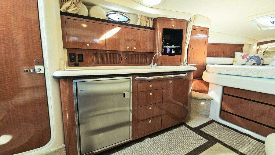 34ft Sea Ray Yacht For Sale