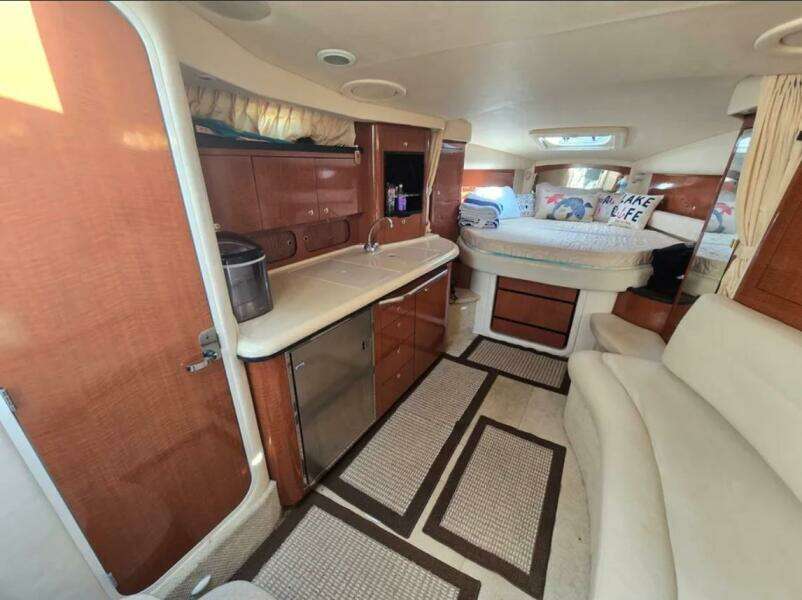 34ft Sea Ray Yacht For Sale