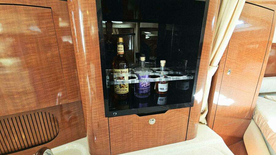 34ft Sea Ray Yacht For Sale