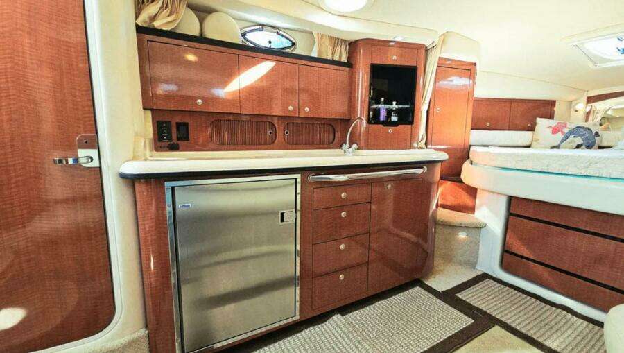 34ft Sea Ray Yacht For Sale