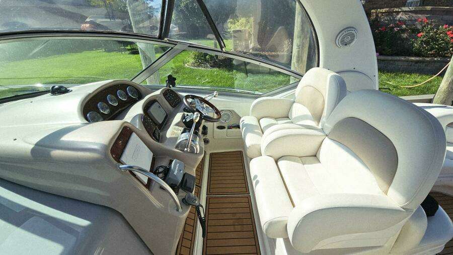 34ft Sea Ray Yacht For Sale