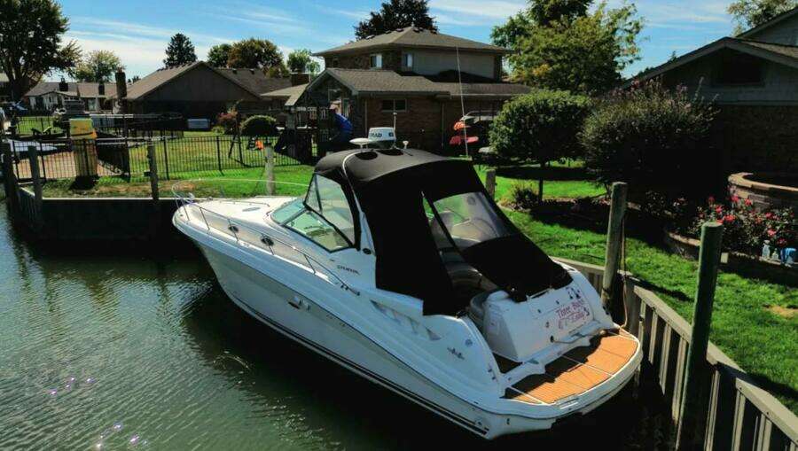 34ft Sea Ray Yacht For Sale