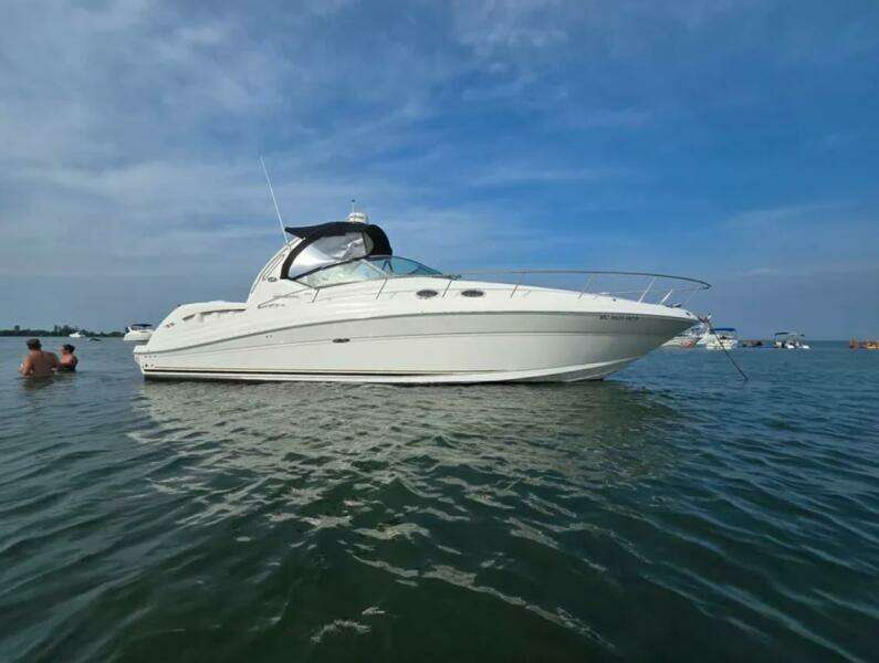 34ft Sea Ray Yacht For Sale