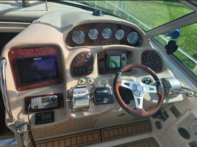 34ft Sea Ray Yacht For Sale