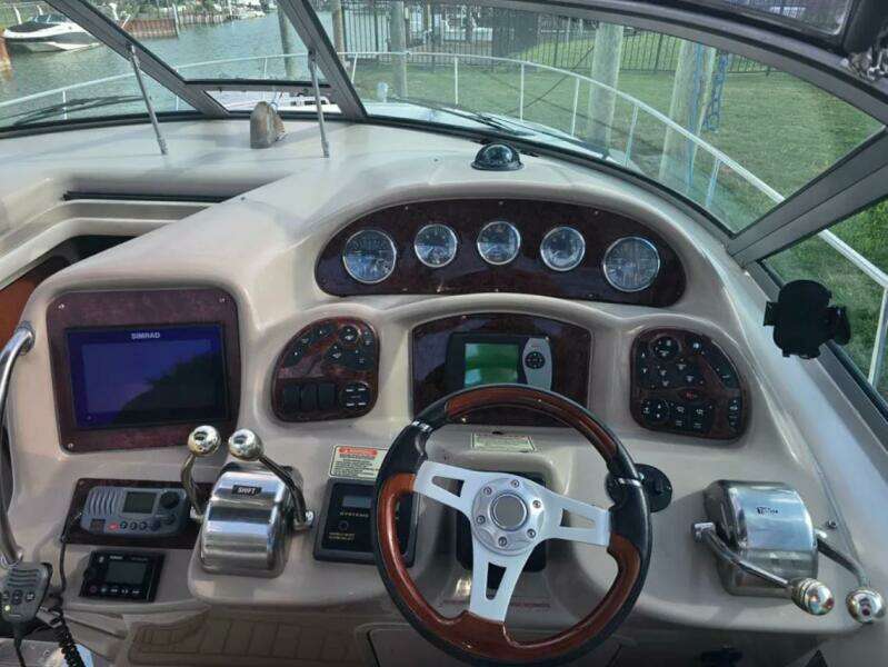 34ft Sea Ray Yacht For Sale