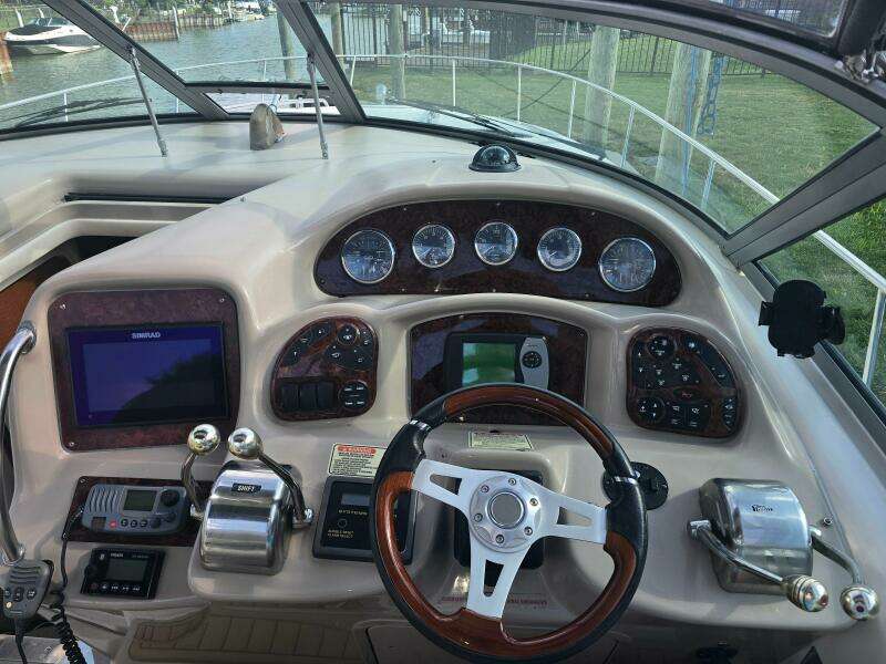 34ft Sea Ray Yacht For Sale