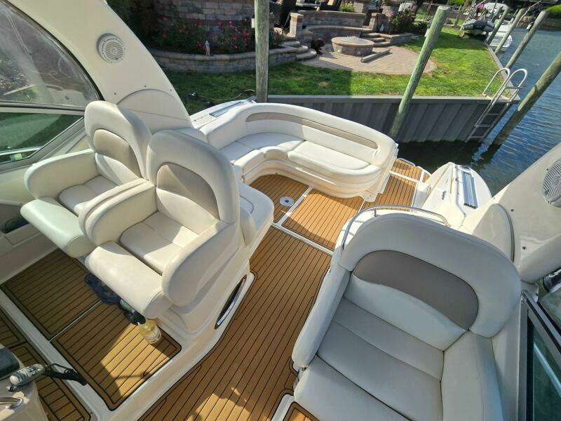 34ft Sea Ray Yacht For Sale