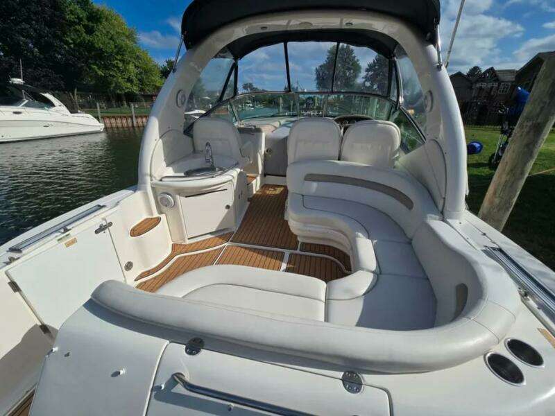 34ft Sea Ray Yacht For Sale