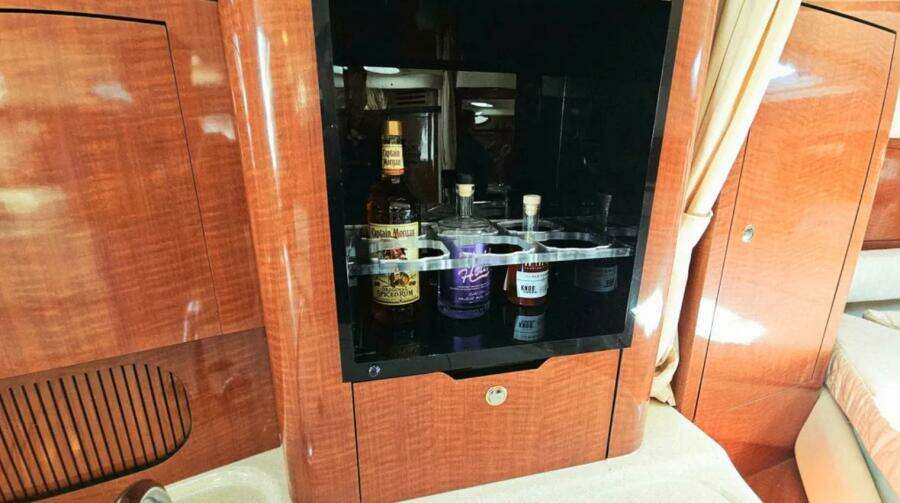 34ft Sea Ray Yacht For Sale